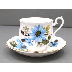 Royal Albert Blue Flowers And Cattails Tea Cup & Saucer Fine Bone China England